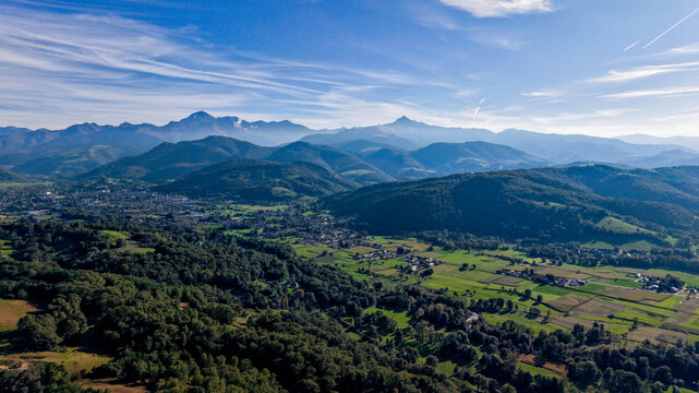 Pic du midi de Bigorre et sa vall&eacute;e