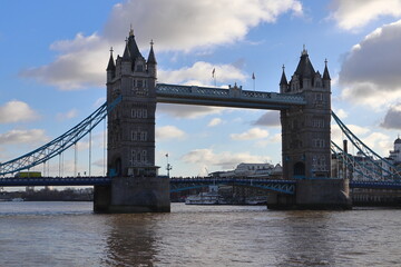 Obraz premium View of famous Tower Bridge over the river Thames in the morning in London, England, United Kingdom.