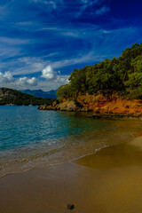 Obraz premium Quiet tranquil beach in Fethiye, Turkey on sunny day
