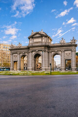 Obraz premium The Puerta de Alcalá (Madrid)