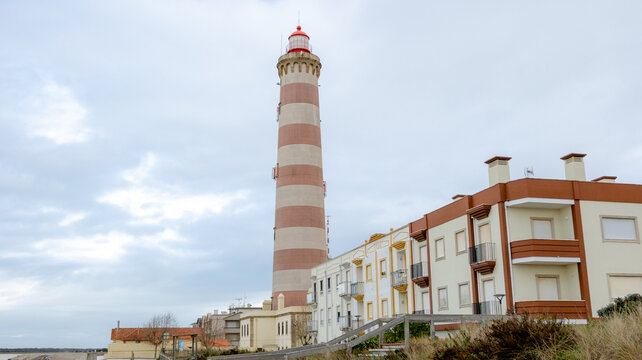 Farol da Barra lighthouse and nearby houses
