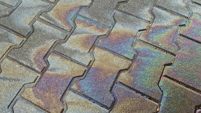 Zooming in on a pollution of paving stones by fuels.