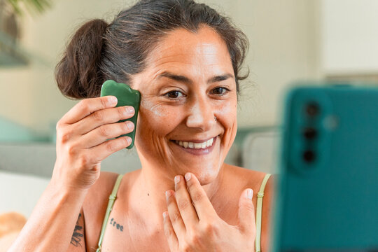 Skincare routine video tutorial for self-care at home