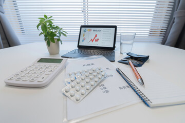 物価高による薬の値上がりと家計への負担イメージ