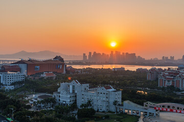 Obraz premium Xiamen Jimei Sunset Skyline with City Reflection