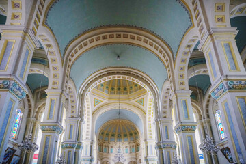 Obraz premium Xikai Cathedral Interior, Tianjin - Ornate Vaulted Ceilings and Architecture