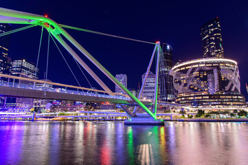 オーストラリアにあるブリスベンのとても美しい夜景風景Beautiful night view of Brisbane, Australia