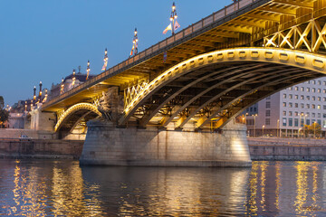 Fototapeta premium Closeup of Petőfi Bridge arches from below, Budapest, Hungary.