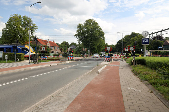 SNG regional commuter train at crossway in Wezep