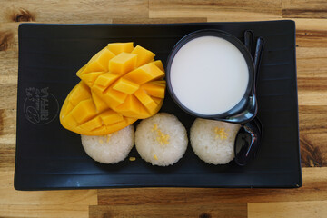 Traditional Thai Mango Sticky Rice Dessert