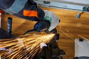 cutting metal with an angle grinder