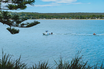 Taken at Hungry Point Reserve on the Cliff Top Walk in December 2025, this photo shows the coastline views toward Bundeena and Maianbar, with people enjoying hiking and coastal life.