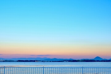 夕暮れの静けさ