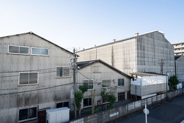 下町にある古い工場