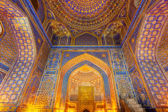 Detail of gold mosaic dome in Madrasa in Oezbekistan
