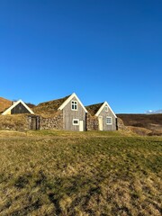 Obraz premium house in the mountains