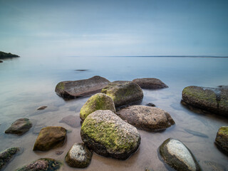 Sch&ouml;ner kleiner Strand am V&auml;tternsee in Schweden