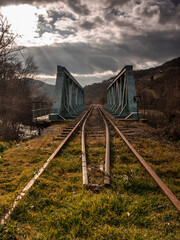RAIL VIEJO HACIA PRISTINE. KOSOVO