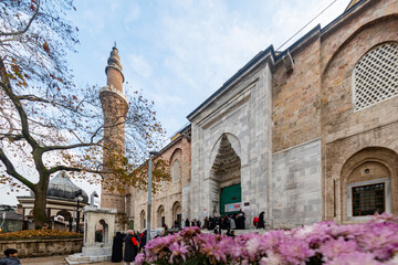 The Grand Mosque in Bursa was built by Yıldırım Bayezid, one of the Ottoman sultans, and was completed in 1400. Today, the Mosque is open for worship.
