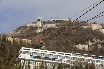 Grenoble T&eacute;l&eacute;ph&eacute;rique (Aerial tramway)