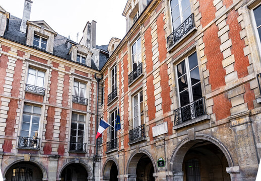 Exterior of the Maison de Victor Hugo, former home of the famous French writer, now a museum with commemorative plaque, in Place des Vosges, Paris, France.