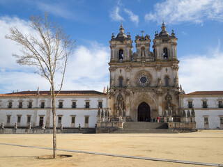 Alcoba&ccedil;a Monastery square and main facade