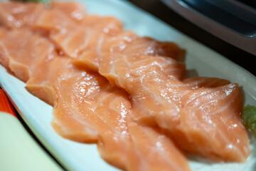 日本のスーパーで買ったとても美味しい鮭の刺身