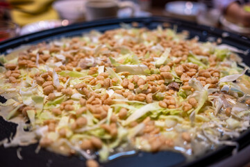 とても楽しい日本の一般家庭のたこ焼きパーティー