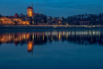 rzeka, gród, woda, architektura, europa, podróż, niebo