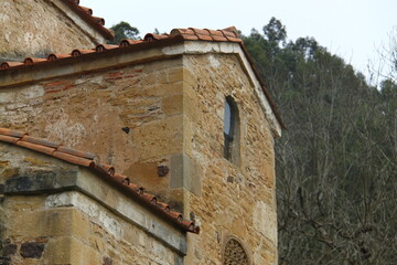 Iglesia de San miguel de Lillo