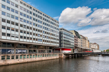 Fototapeta premium Hamburg-Mitte is one of the seven districts of the city of Hamburg, Germany, comprising mainly the city center. The districts of Hamburg-Altstadt and Neustadt are also part of Hamburg-Mitte.