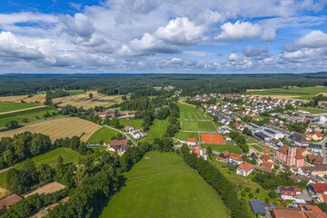 Ausblick auf die Ortschaft Michelfeld bei Auerbach im Kreis Amberg-Sulzbach in Bayern