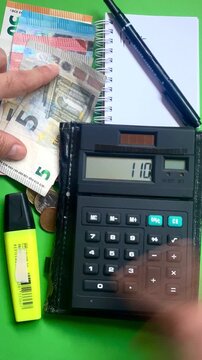 Dinero, contabilidad y calculadora en time lapse