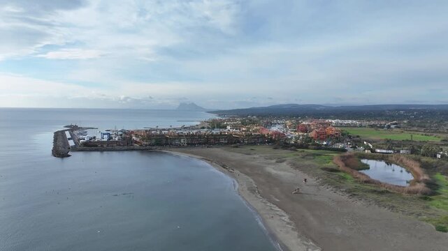 vistas del puerto de Sotogrande en el t&eacute;rmino municipal de San Roque, Andaluc&iacute;a