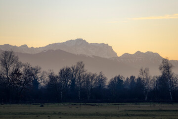 Zugspitze im winterlichen Abendlicht