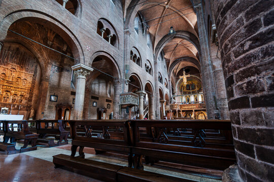 The Modena Duomo is a masterpiece of the romanesque middle ages style in Italy. Designed by the greates sculptor and architect of his age.