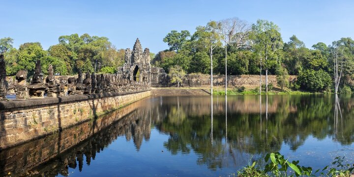 54 demons on the bridge of the south gate of Angkor Thom (Hindu myth of the cherries of the ocean of milk), UNESCO World Heritage Site, Angkor Wat, Siem Reap, Cambodia