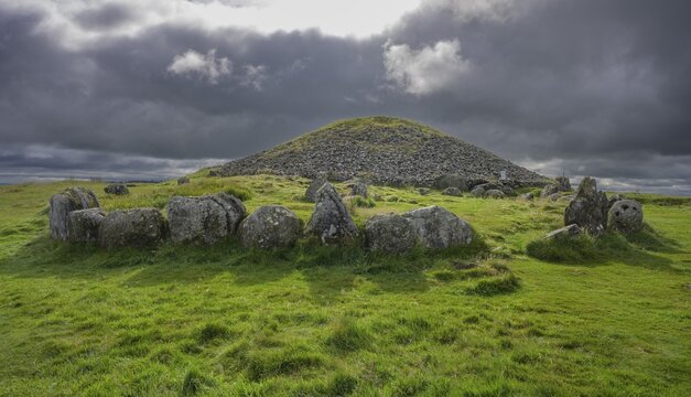 Loughcrew Cairns a megalithic grave, Stonefield, County Meath, Ireland