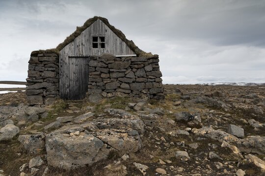 Old shelter, Brei&eth;afj&ouml;r&eth;ur, Iceland