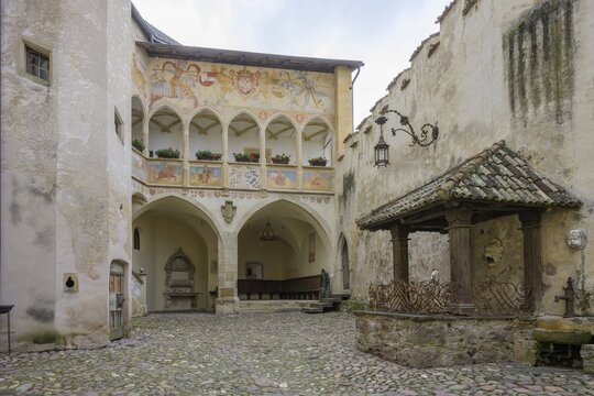 Depiction of a jousting tournament above the arcade (Leonhard the Elder of Fi&egrave; against the Habsburg Emperor Maximillian I), Fi&egrave; allo Sciliar, South Tyrol, Italy