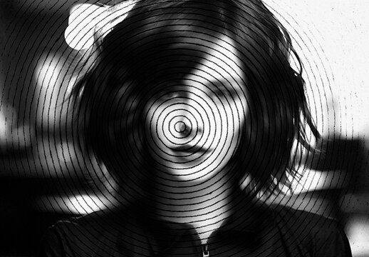 B&W Circle Printing Photo Effect Circle Lines Portrait