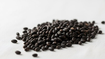 黒豆、白い背景に集まる