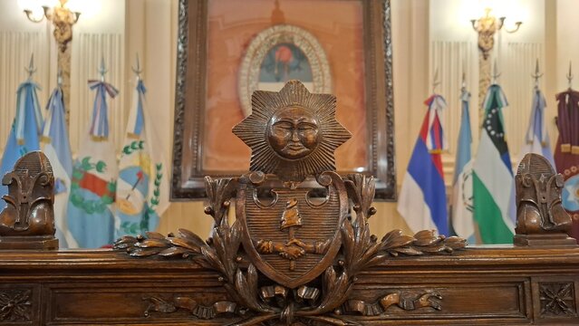 Silla hist&oacute;rica en el Palacio de Gobierno de San Salvador de Jujuy, provincia de Argentina