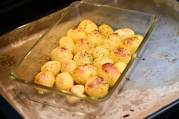 baked potatoes with rosemary