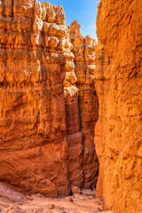 Navajo loop trail in Bryce Canyon National Park, Utah. Bryce Canyon is a collection of giant natural amphitheaters along the eastern side of the Paunsaugunt Plateau