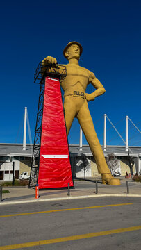 Tulsa, OK  golden driller