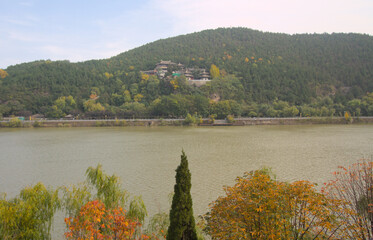 Yi river in autumn