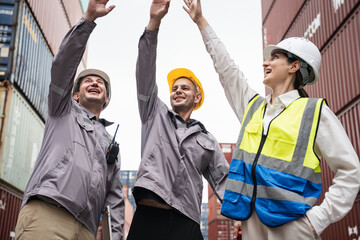 Cheer Workers Join Hand for Collaboration in the container yard