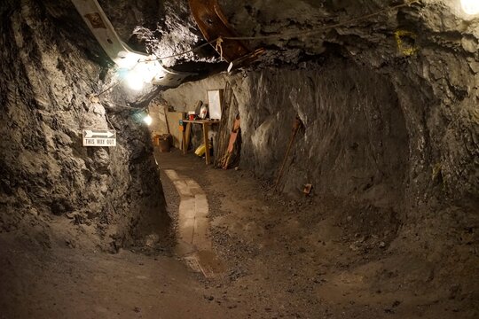 wallace idaho mine tour underground