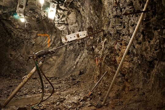wallace idaho mine tour rock drill